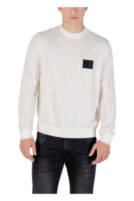 pull-en-laine-a-col-rond-moderne