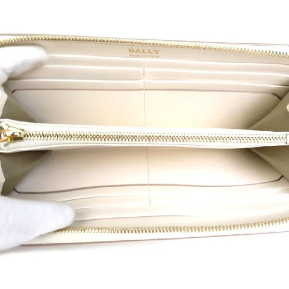 Bally Pre-owned Leather wallets White Dames