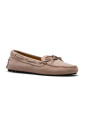 chaussures-en-daim-avec