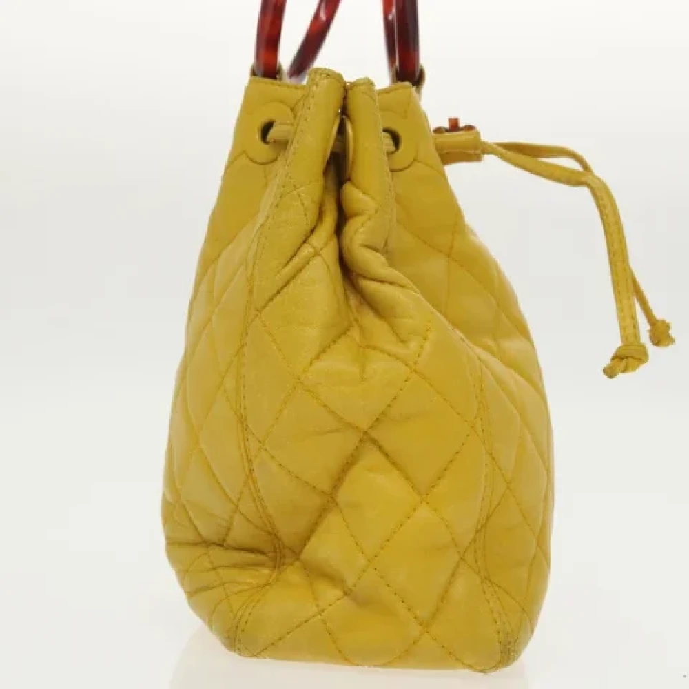 Chanel Vintage Pre-owned Leather handbags Yellow Dames