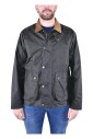 veste-ciree-courte-avec-une-touche-moderne