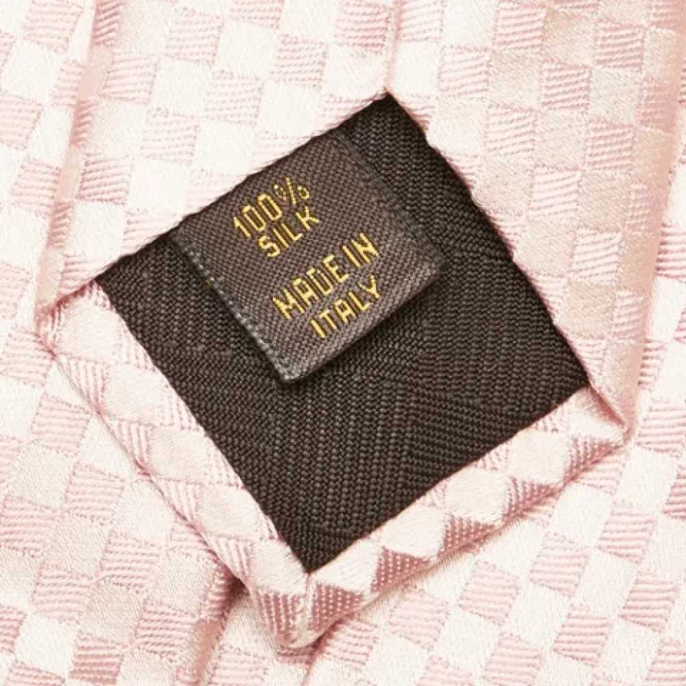 Louis Vuitton Vintage Pre-owned Silk home-office Pink Heren