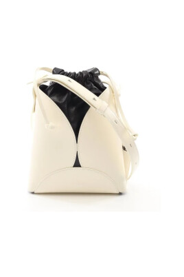 pre-owned-leather-shoulder-bags