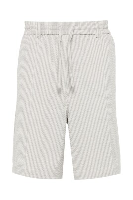 beige-shorts-with-stripe-pattern