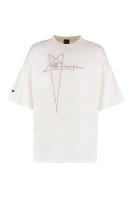 tommy-t-cotton-t-shirt-with-logo-patch