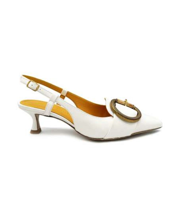 leather-slingback-with-bag-workmanship