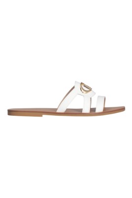 leather-sandals-with-low-heel