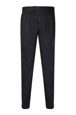 black-trousers-sophisticated-style
