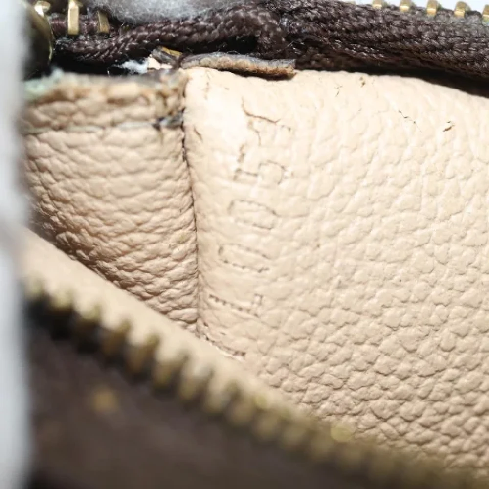 Louis Vuitton Vintage Pre-owned Canvas pouches Brown Dames