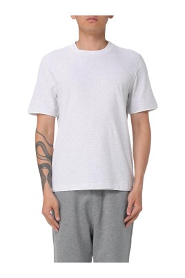 t-shirt-basique-decontracte