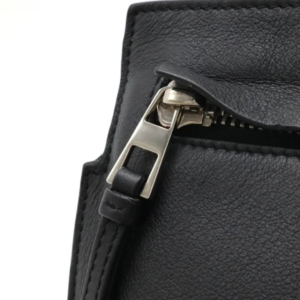 Loewe Pre-owned Leather shoulder-bags Black Dames