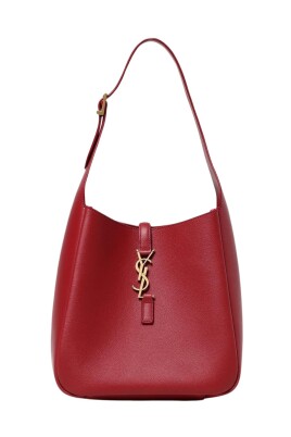 red-leather-shoulder-bag-elegant-design