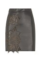 jupe-en-cuir-a-roses-perforees