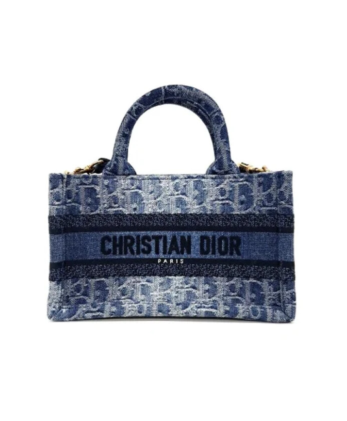 pre-owned-wool-handbags