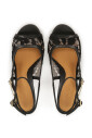 sandalen-met-hak-en-vetersluiting