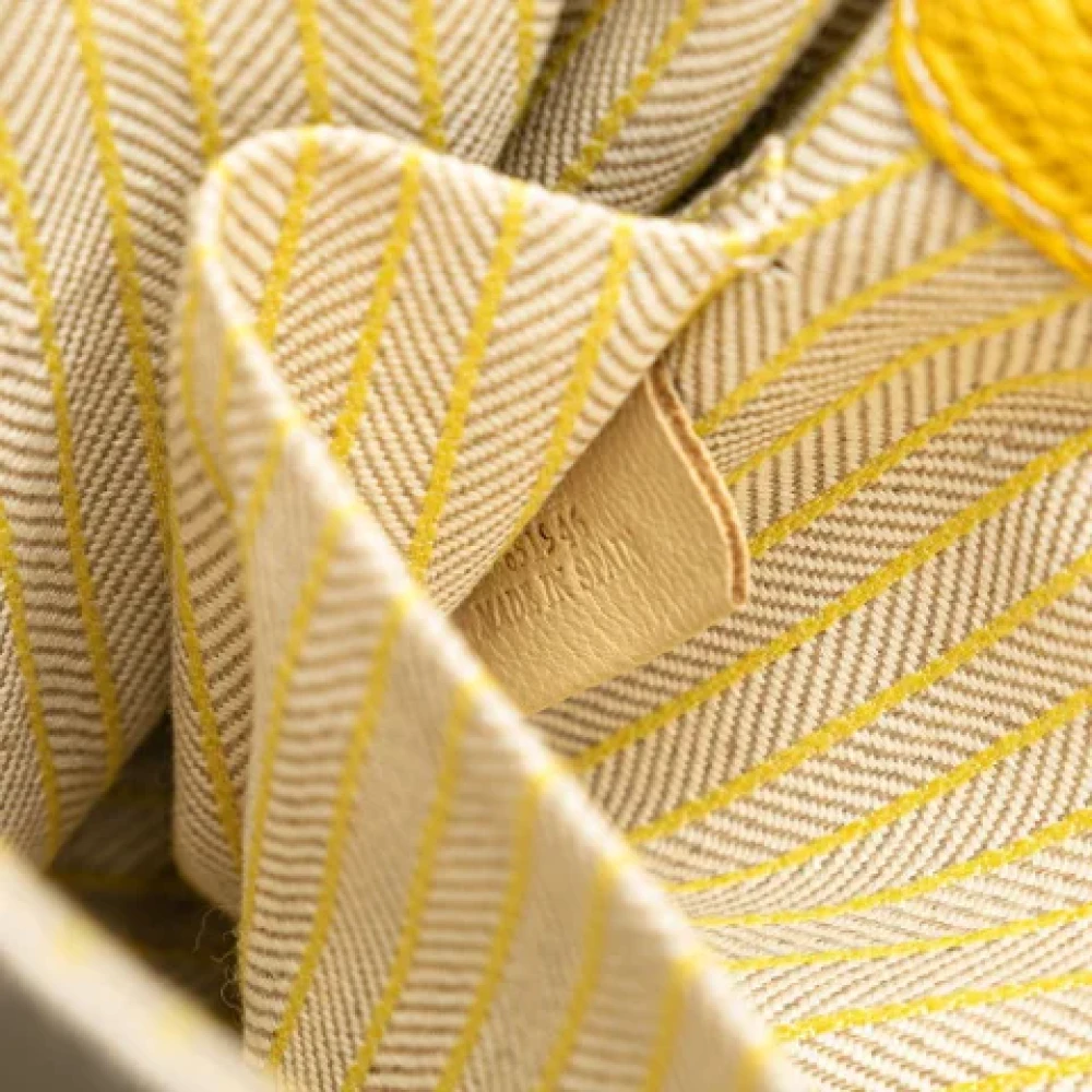 Loewe Pre-owned Canvas shoulder-bags Yellow Dames