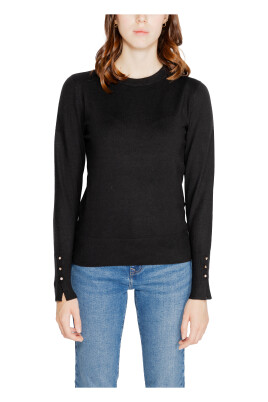 pull-noir-col-rond-tricot