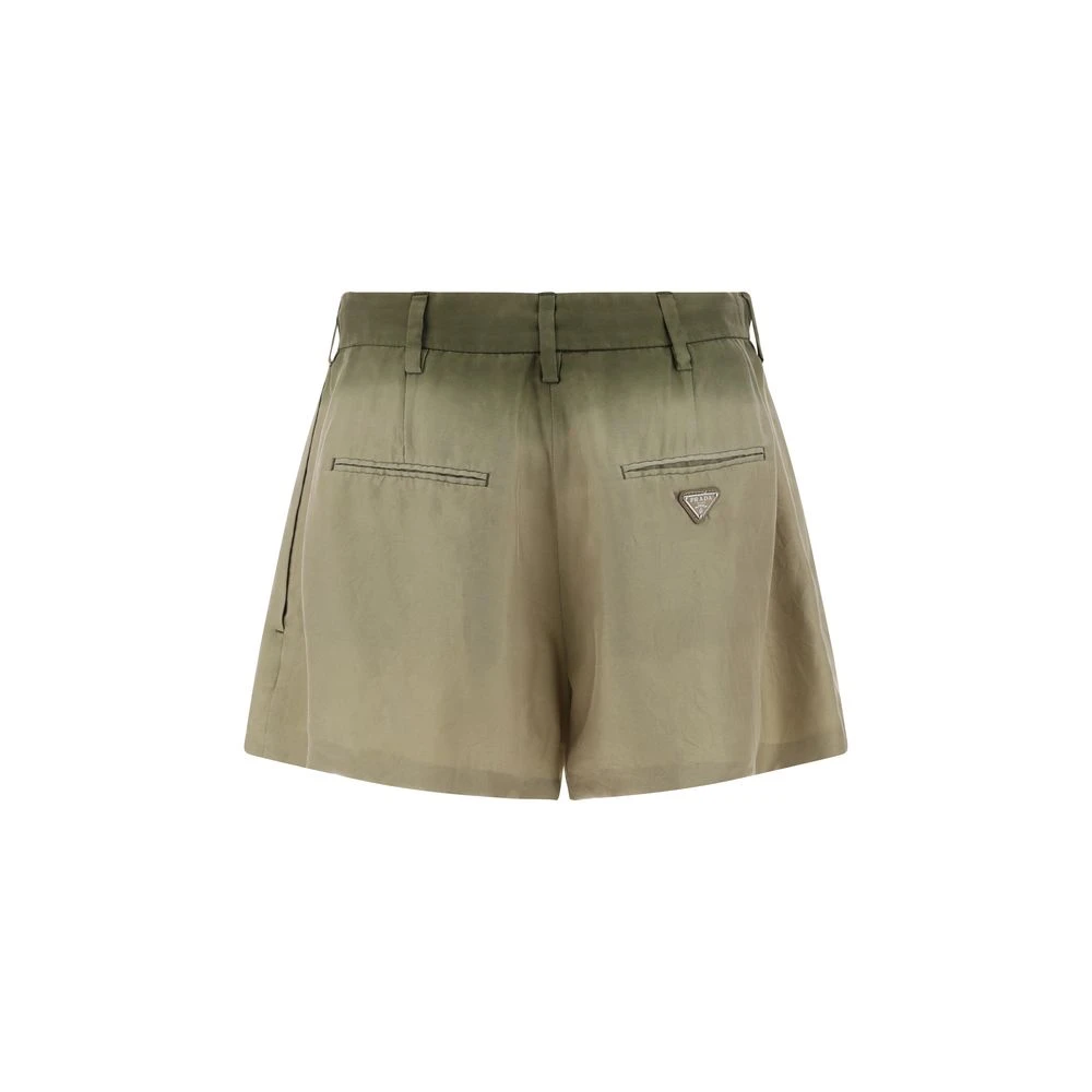 Prada Zijden Shorts met Verborgen Knoopsluiting Beige Dames