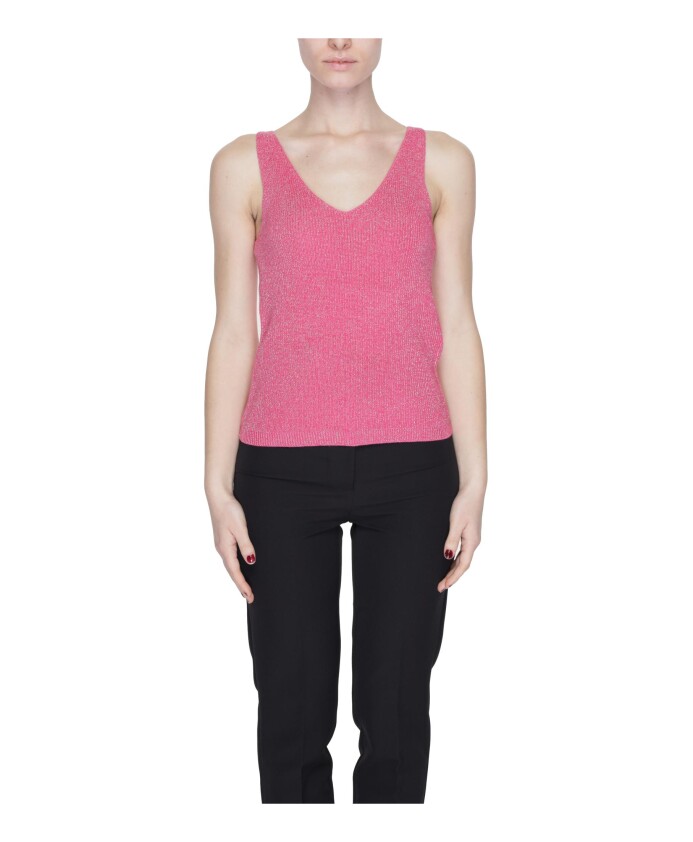 sleeveless-tops