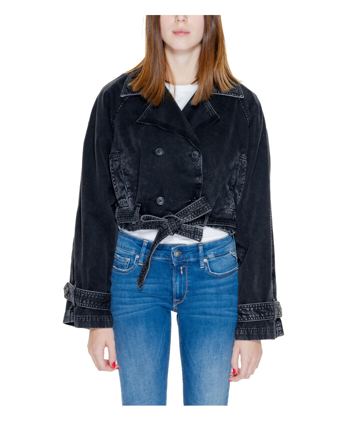 blazer-en-coton-noir-avec-fermeture-a-bouton