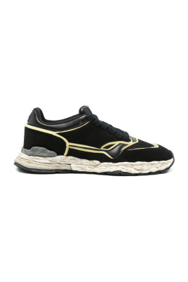 black-logo-patch-sneakers-rubber-sole