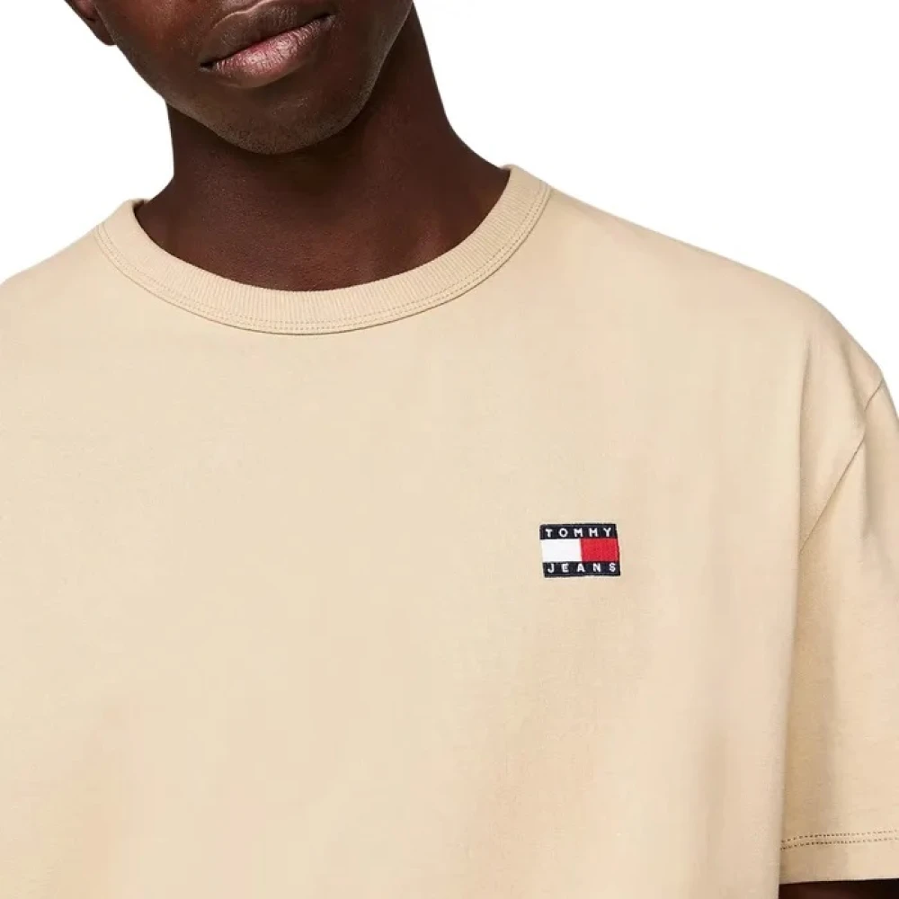 Tommy Jeans Regular Fit Badge Tee Shirt Beige Heren
