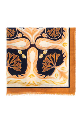 patterned-scarf