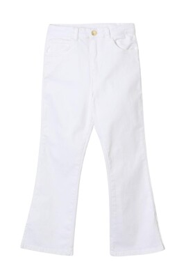 white-flared-jeans