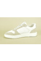 beige-sneaker