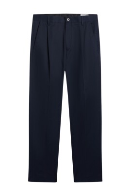 modern-straight-pocket-pants