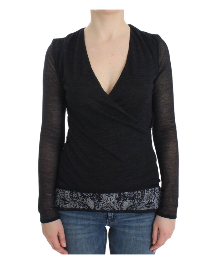 pull-noir-en-laine-melangee-a-col-en-v