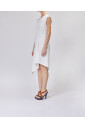 witte-asymmetrische-mouwloze-jurk