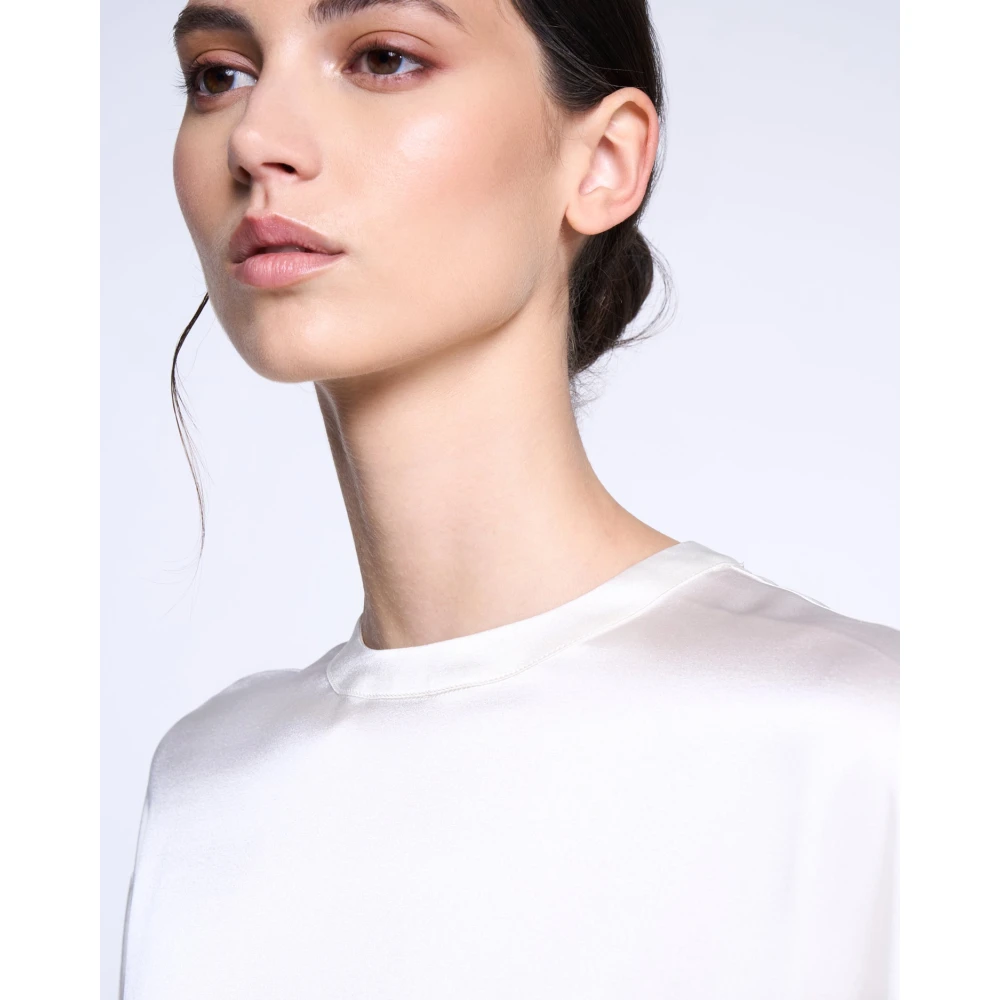 Silvian Heach Blouse over White Dames