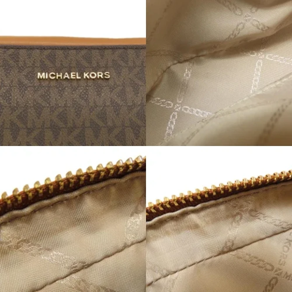 Michael Kors Pre-owned Canvas shoulder-bags Brown Dames