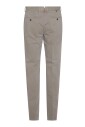 pantalon-en-coton-beige-avec-poches