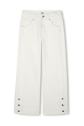 white-jeans