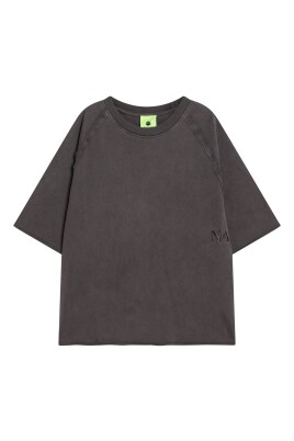 short-sleeve-crew-neck-t-shirt