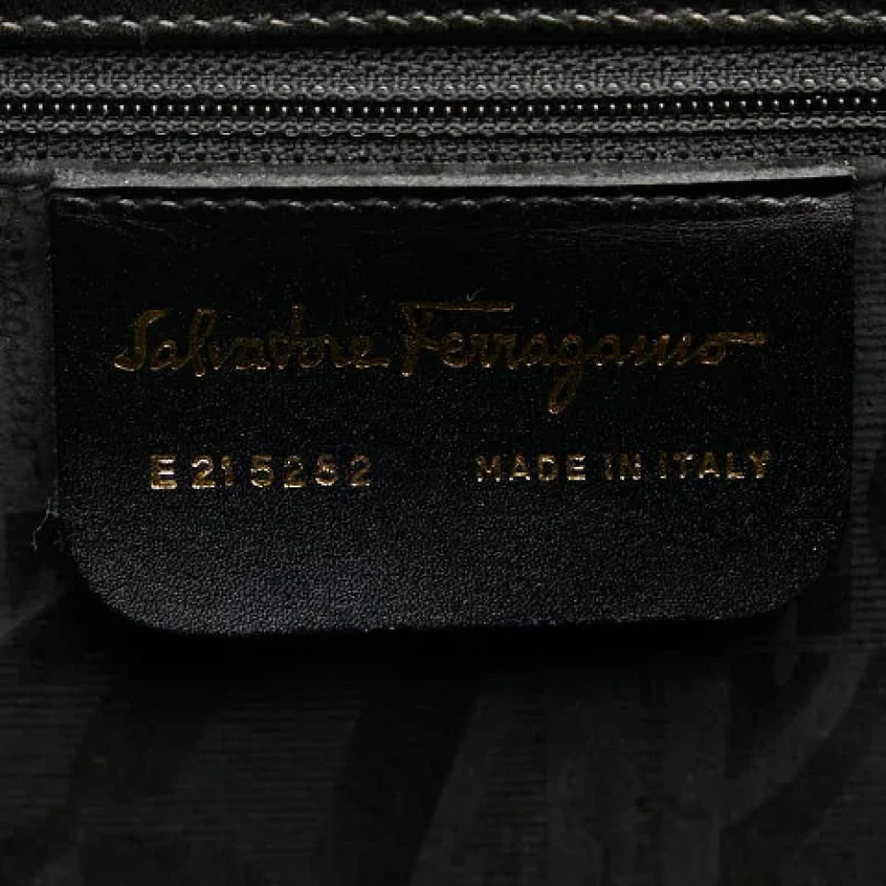 Salvatore Ferragamo Pre-owned Leather handbags Black Dames