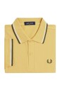 polo-jaune-a-double-lisere