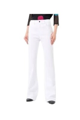 slim-fit-white-jeans