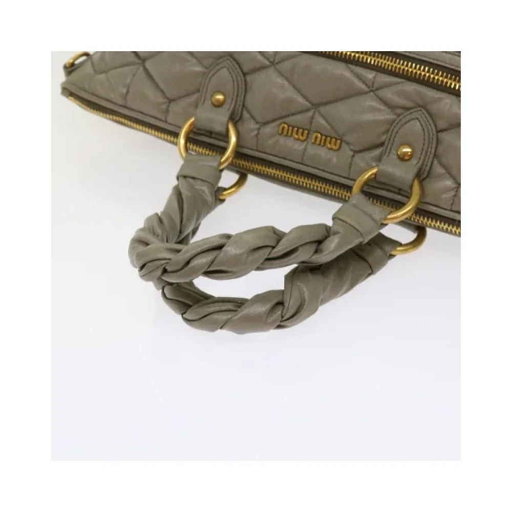 Miu Pre-owned Canvas handbags Gray Dames