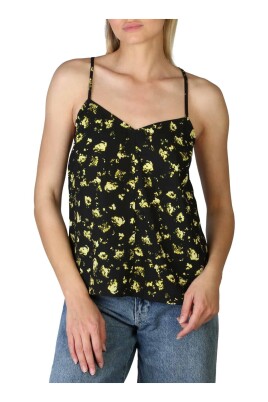 floral-sleeveless-top