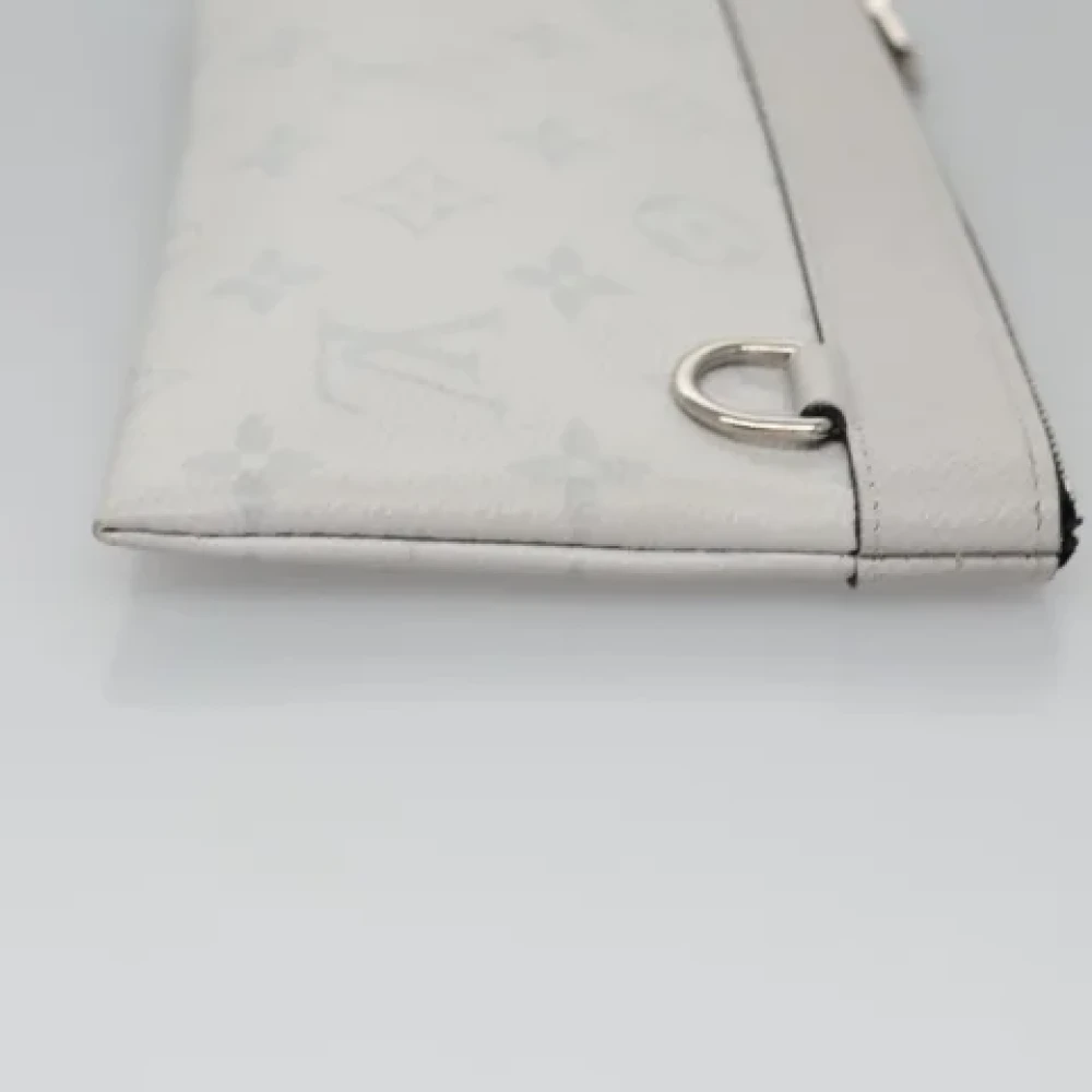Louis Vuitton Vintage Pre-owned Leather clutches Gray Dames