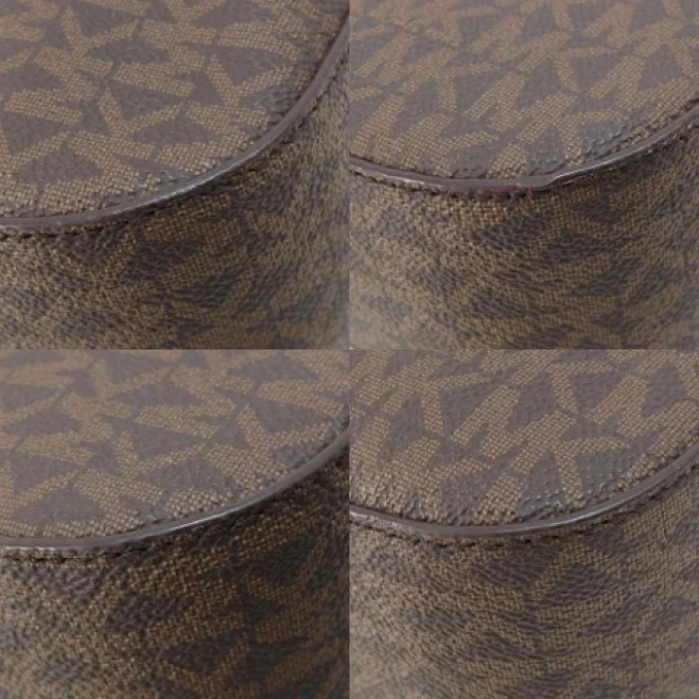 Michael Kors Pre-owned Fabric shoulder-bags Brown Dames