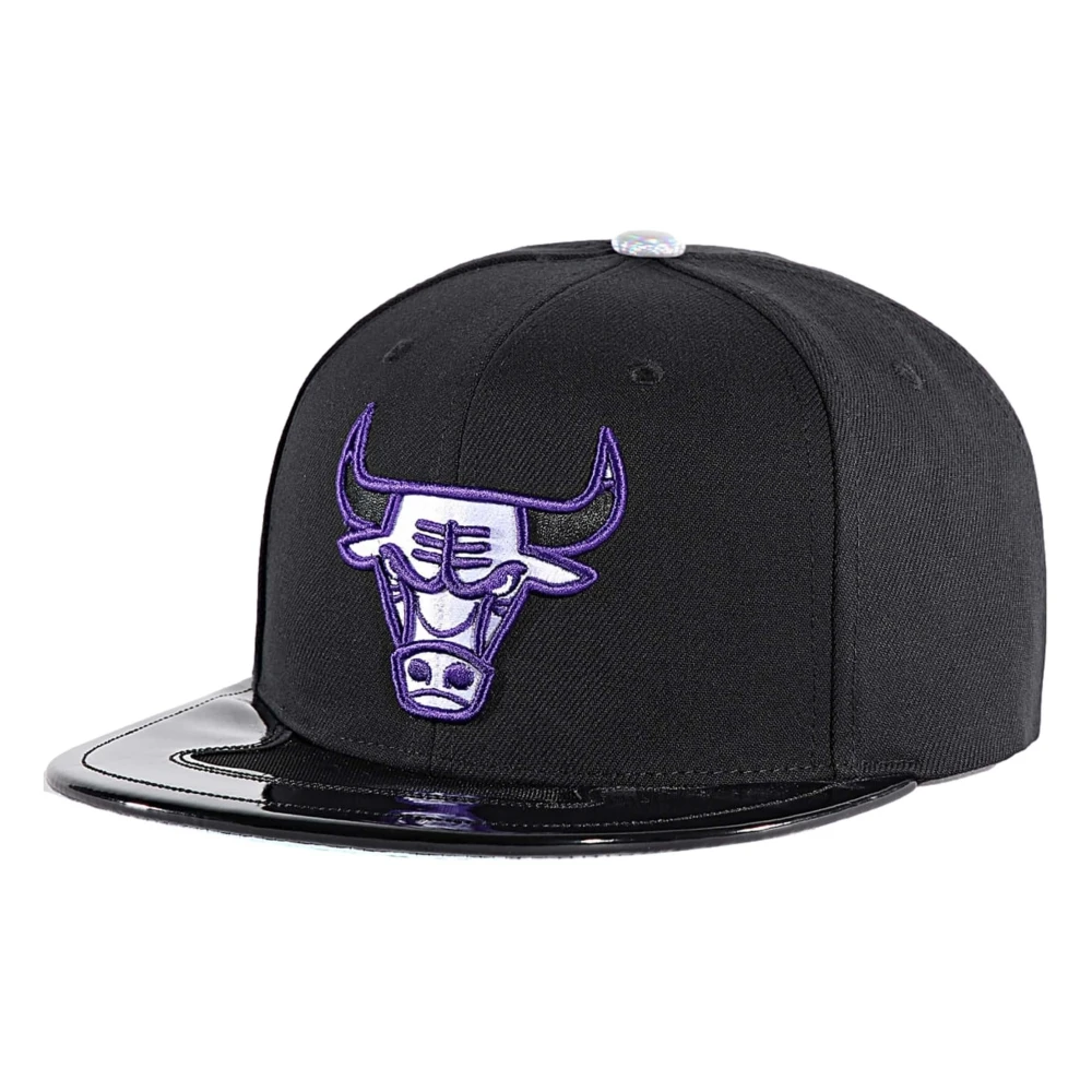 Mitchell & Ness Stierenpet Black Heren