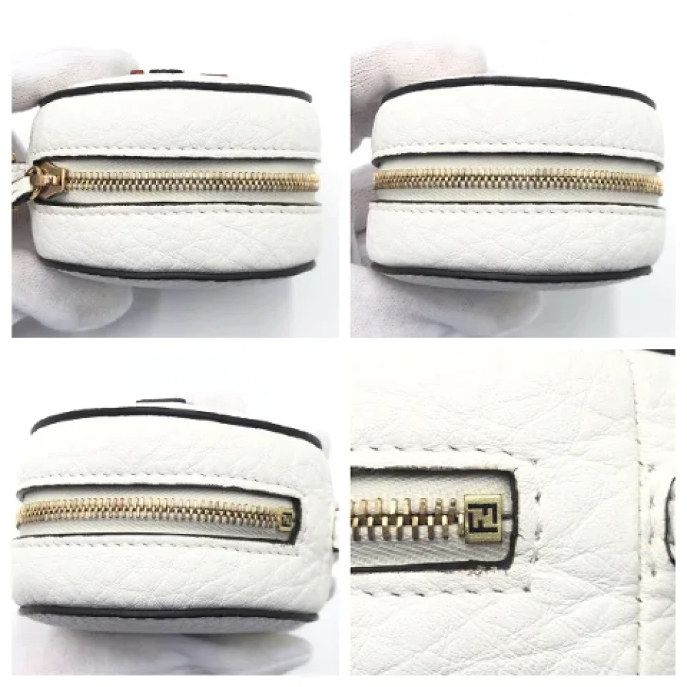 Fendi Vintage Pre-owned Canvas shoulder-bags White Dames