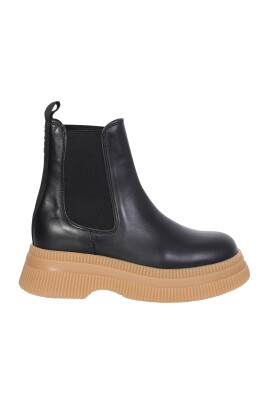 black-ankle-boots-for-women