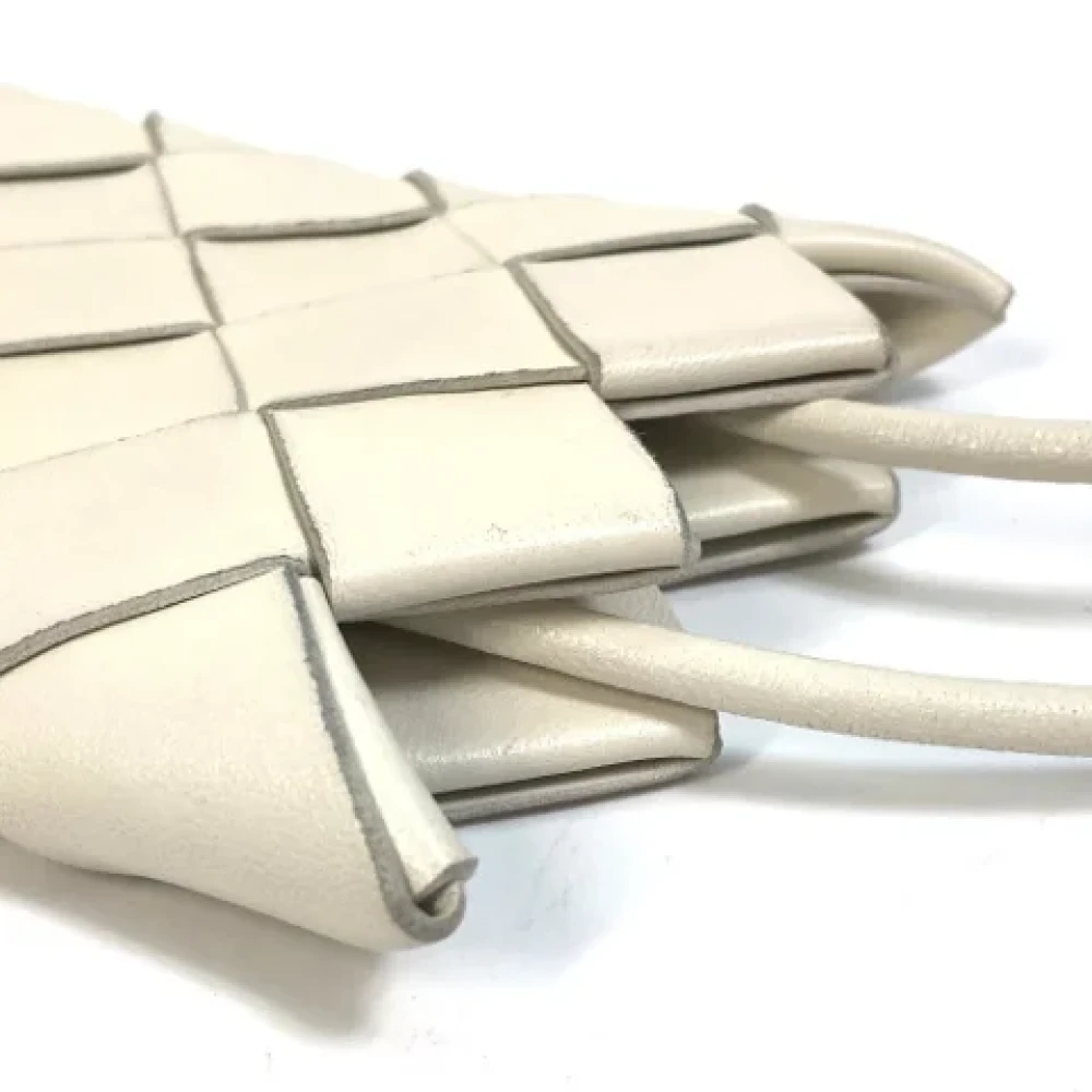 Bottega Veneta Vintage Pre-owned Leather shoulder-bags White Dames