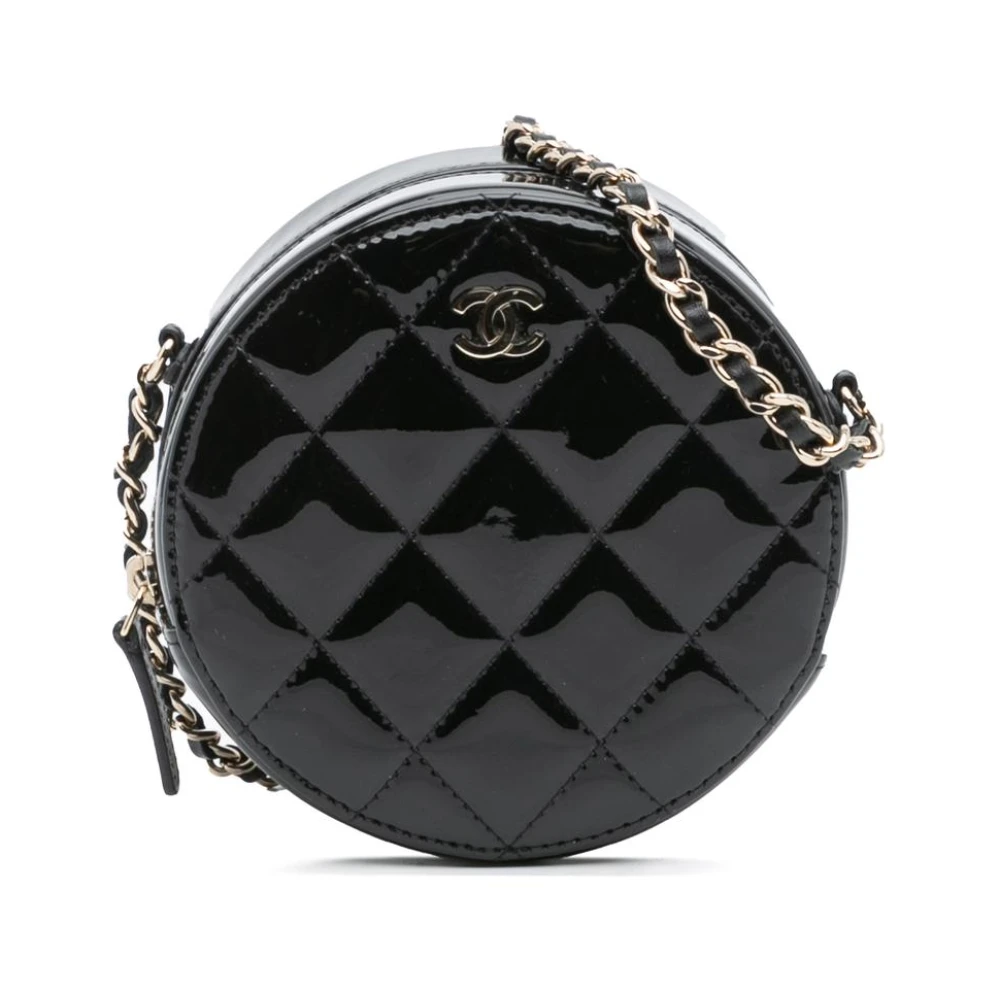 Chanel Vintage Women's Black Pre-Owned Round Shoulder Bag