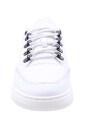 stijlvolle-sneaker-voor-stadsavonturen